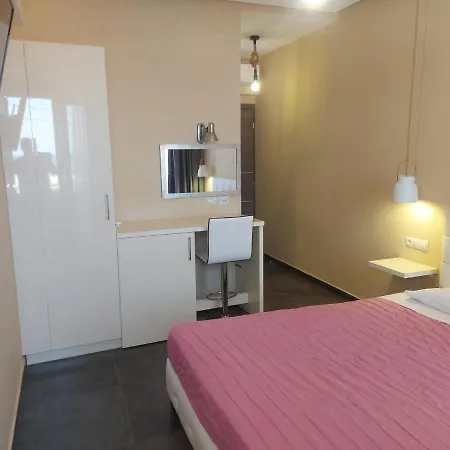 The Santo George 3*