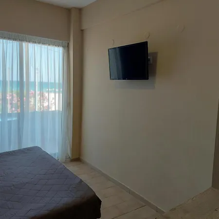The Santo George 3*